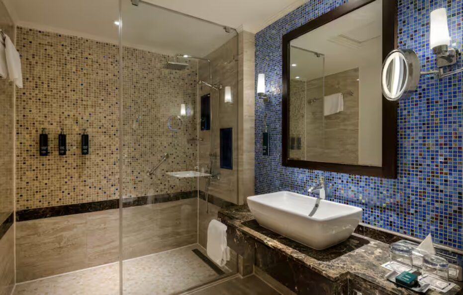 King Guest Room with Sea View